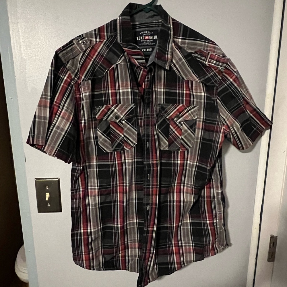 Ecko short sleeve button down shirt size XXL